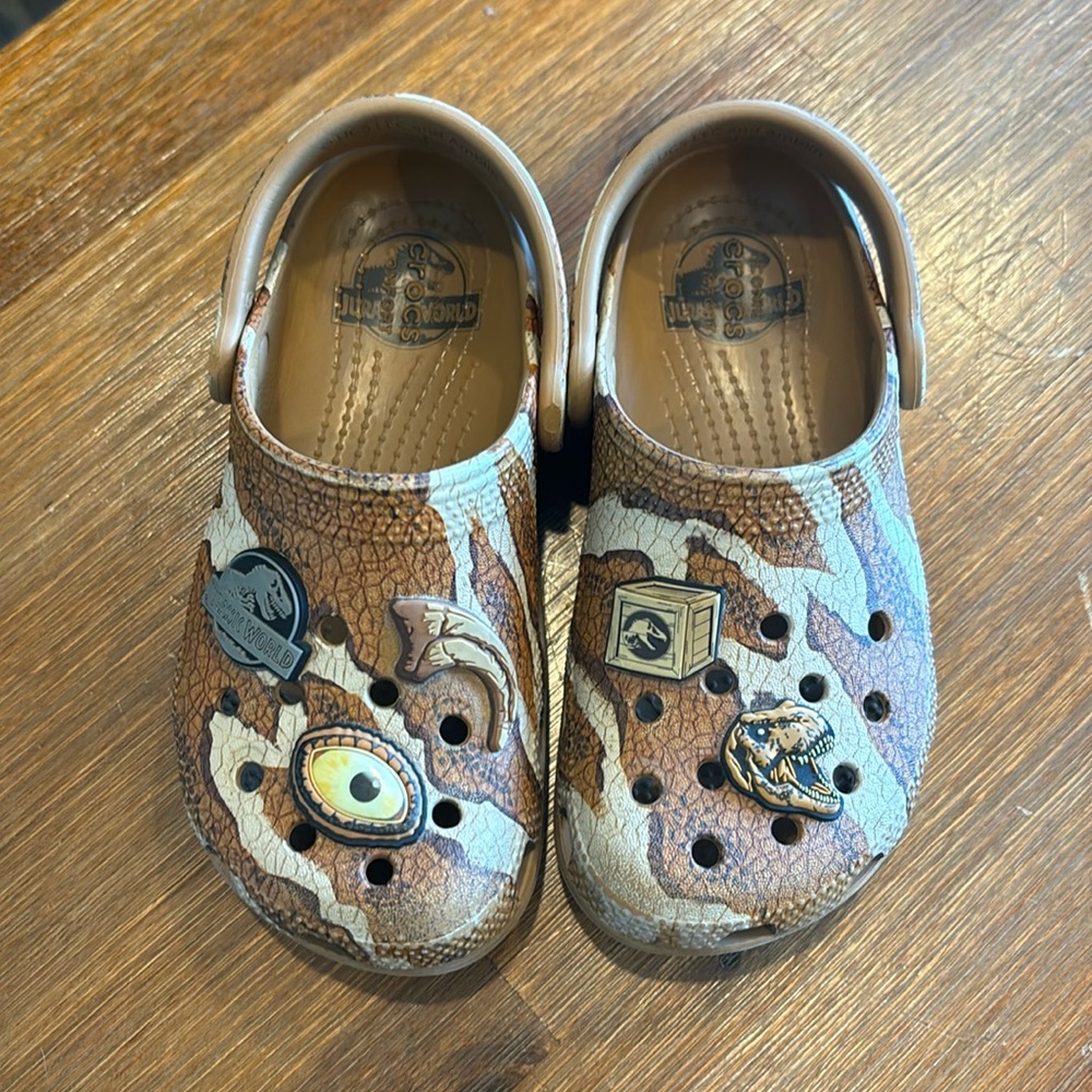 Jurassic World Crocs